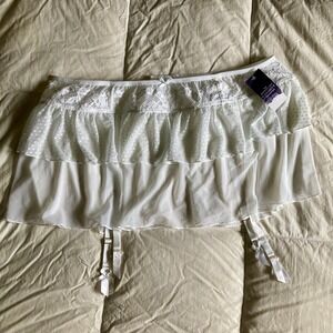 NWT Lane Bryant Cacique Ruffle Hip Slip White 22/24 Lingerie Garter Coquette